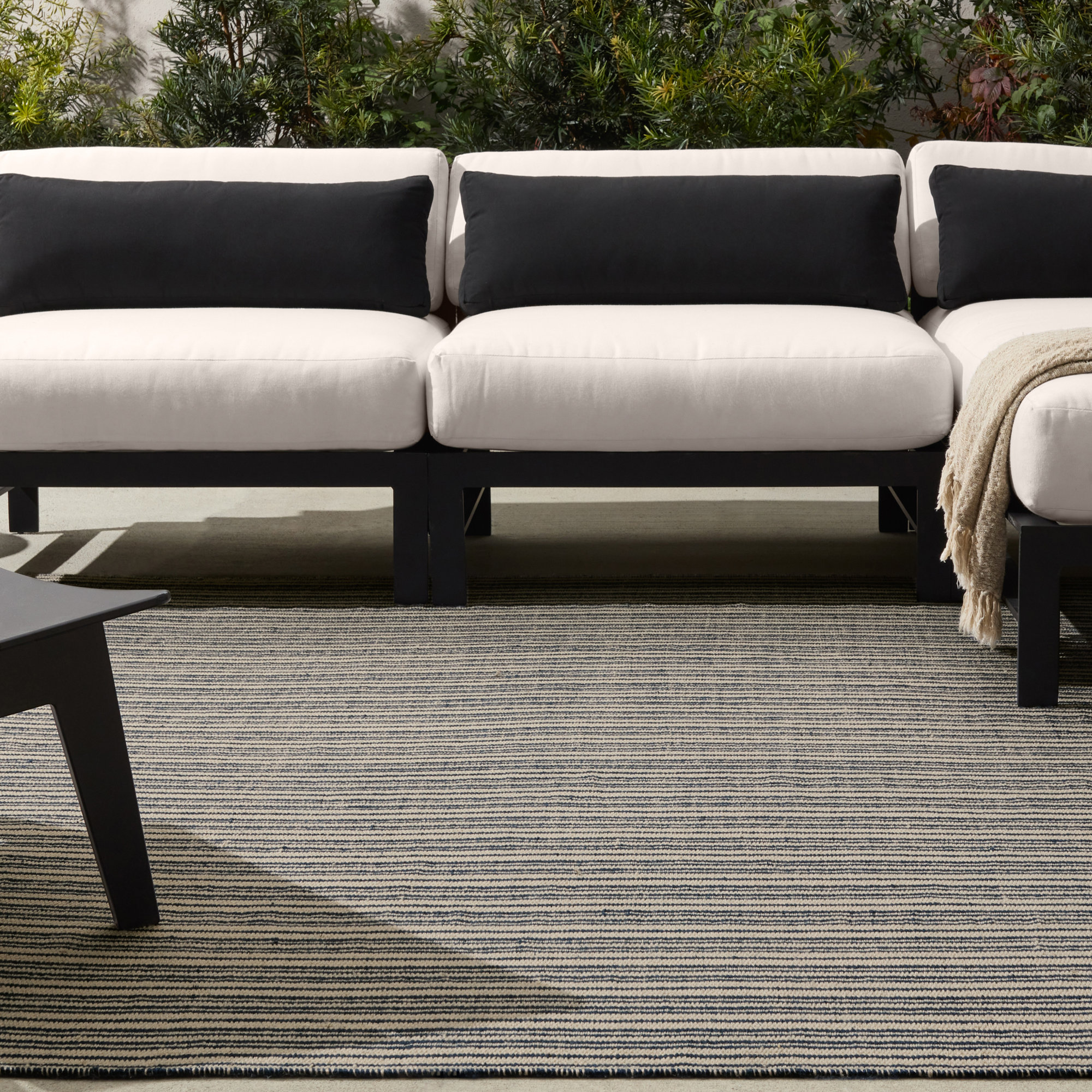 Chandlee Hand Woven Area Rug, Rectangle 6' x 9'