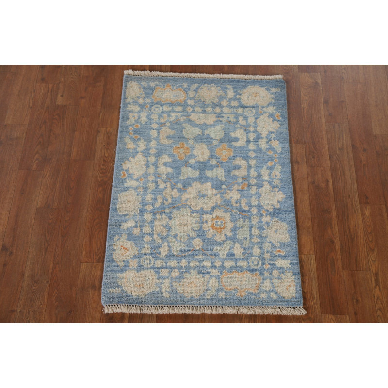 Tapis floral bleu Oushak