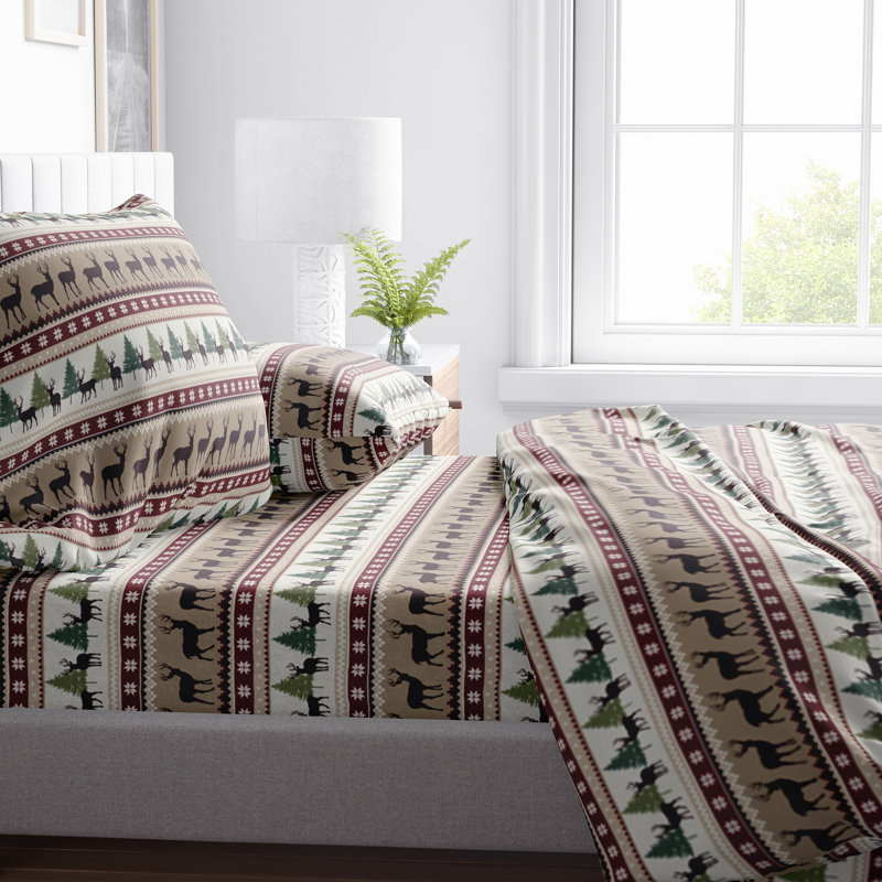 Forest Kiss Sheet Set, King Sheet Set + 1 Sheet + 2 Pillowcases