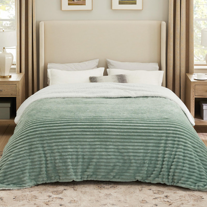 Couvre-lit en sherpa doux de 300 g / m², jeté en peluche doux et doux du printemps, Très grand lit, Vert sauge