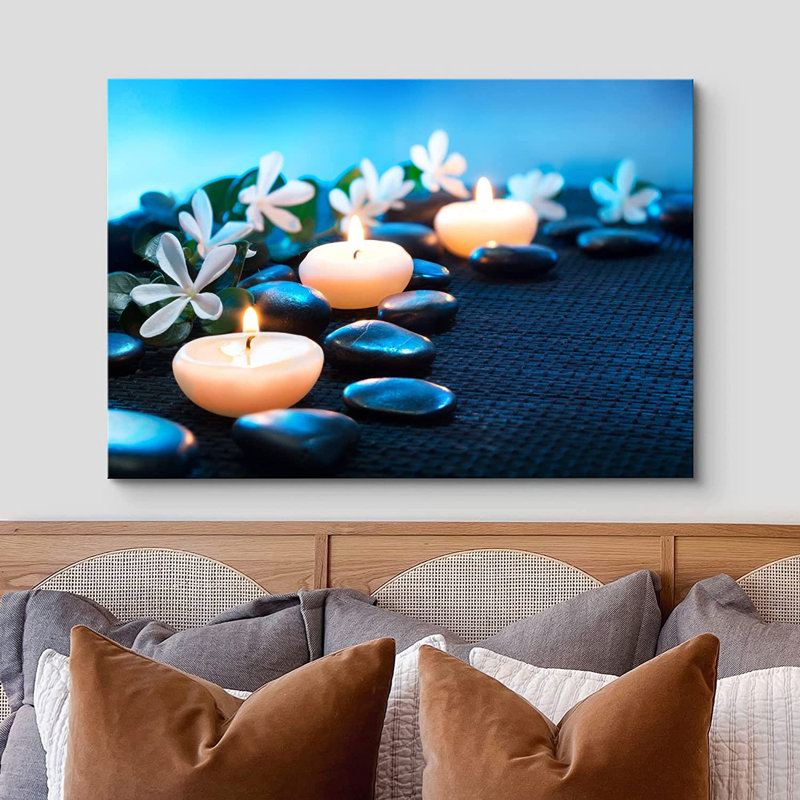Zen Zen Stone Plumeria Burning Candles and Black Stones on Black Mat - reproduction de photo sur toile tendue