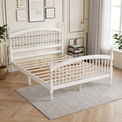Lit plateforme en bois avec tête et pied de lit