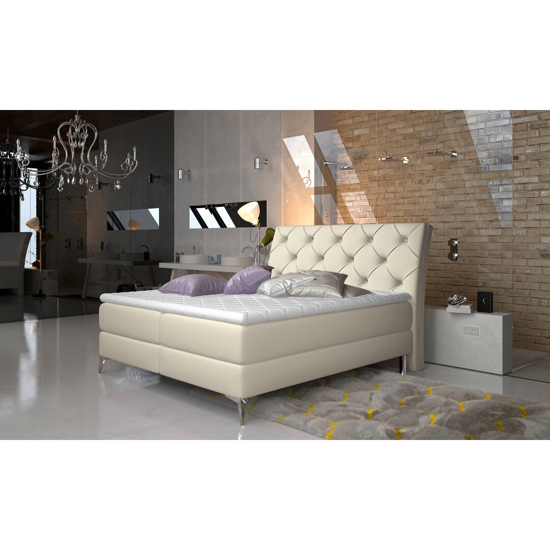 Boxspringbett Everly mit Bettkasten