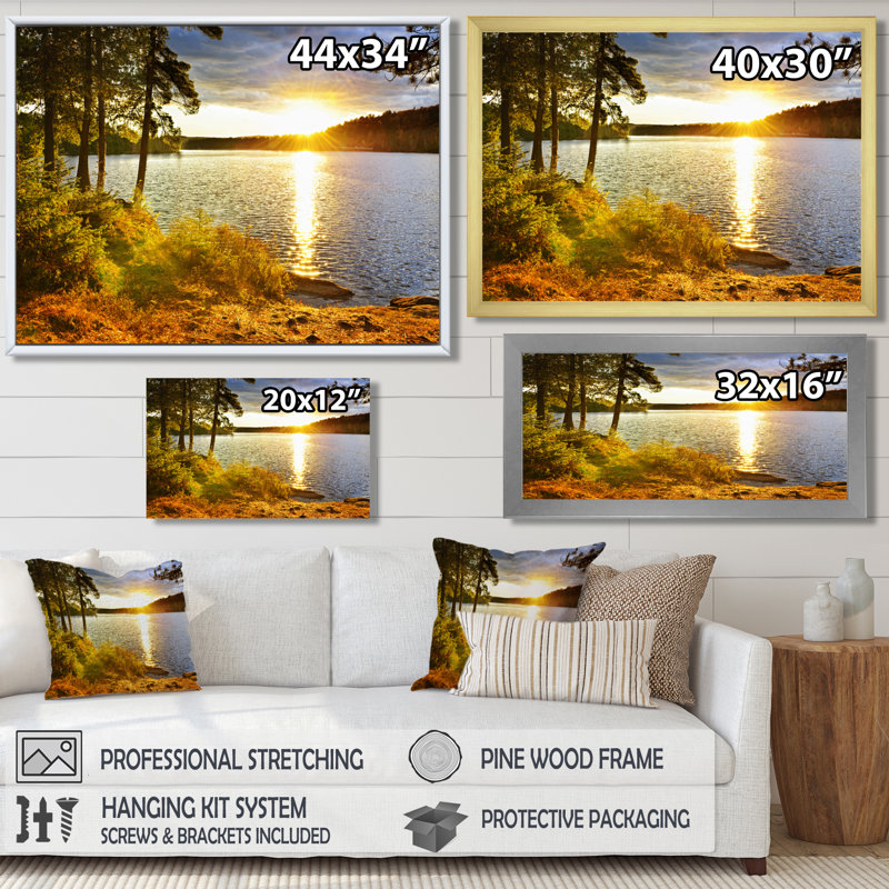 Magnifique vue du coucher de soleil sur le lac - reproduction de photo de lac, H 30 po x l 40 po, Ne s’applique pas