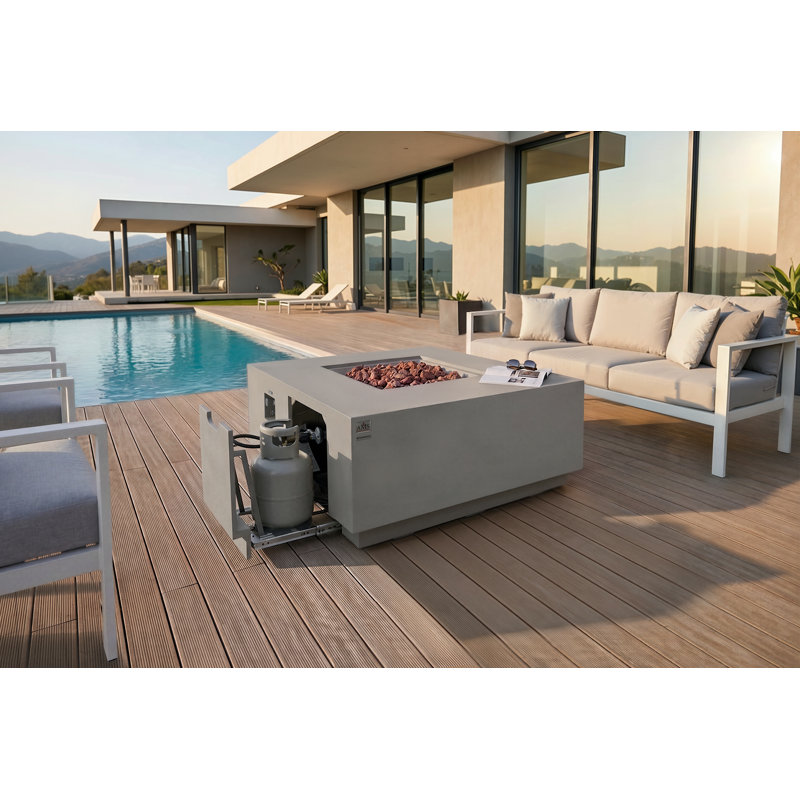 Table de foyer d'extérieur en béton de 48 po avec cache-vent, couvercle de brûleur et couvercle Oceanside, Light Grey