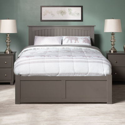 Lit plateforme en bois massif Nantucket avec pied de lit et gigogne