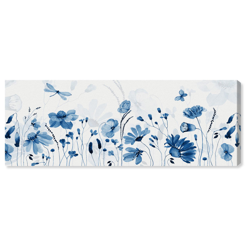 "Blue Floral Large Spring", art mural sur toile par Art Remedy, Toile tendue, H 20 po x l 54 po