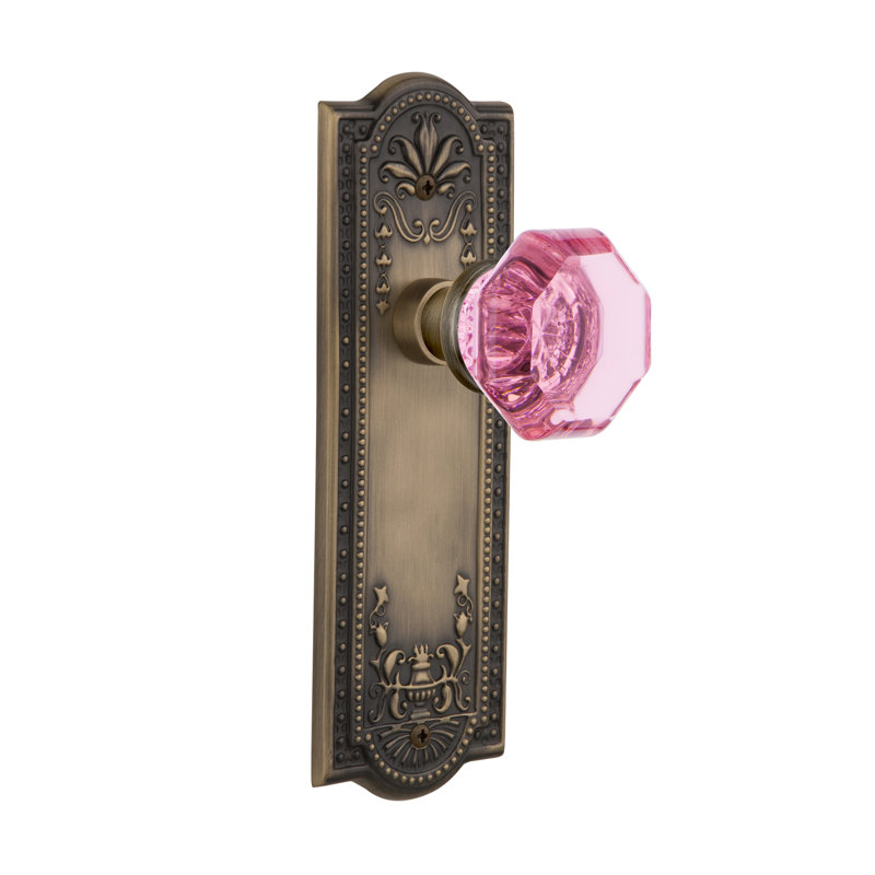 Plaque Meadows avec bouton de porte rose Waldorf, Laiton antique, 2 3/8 po