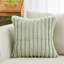 Housse de coussin carré en fausse fourrure-1513053904-1571548720