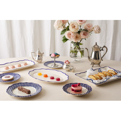 Beatrix Stoneware Dinnerware Set - Service for 4