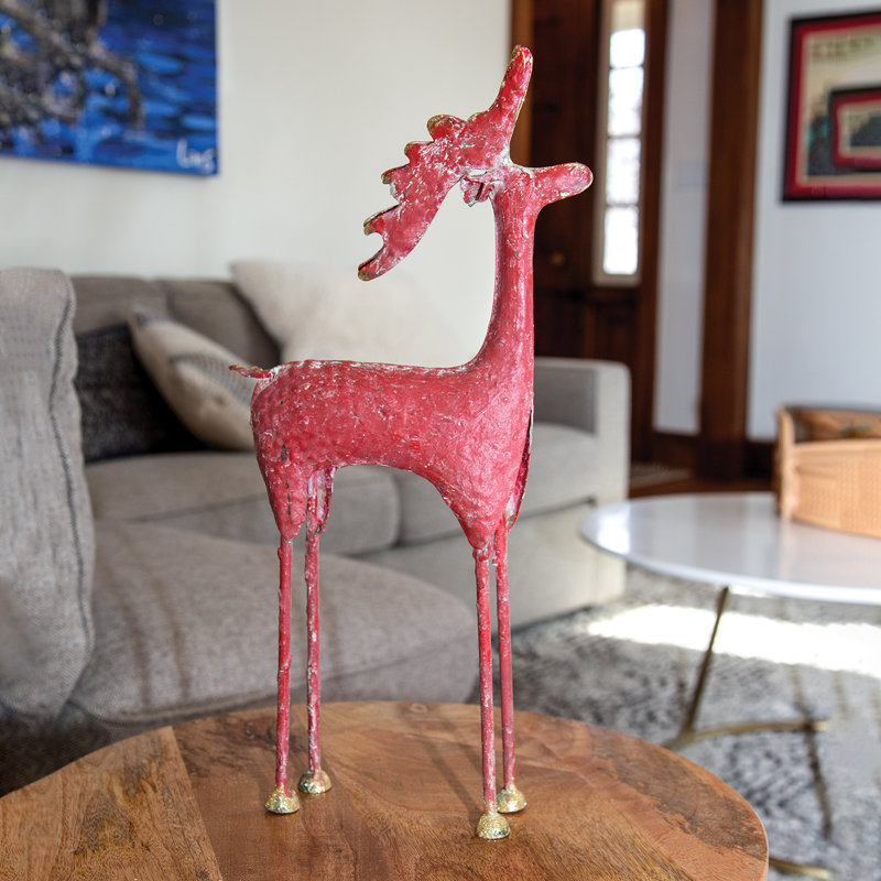 Cerf sur pied en métal peint rouge et or vieilli