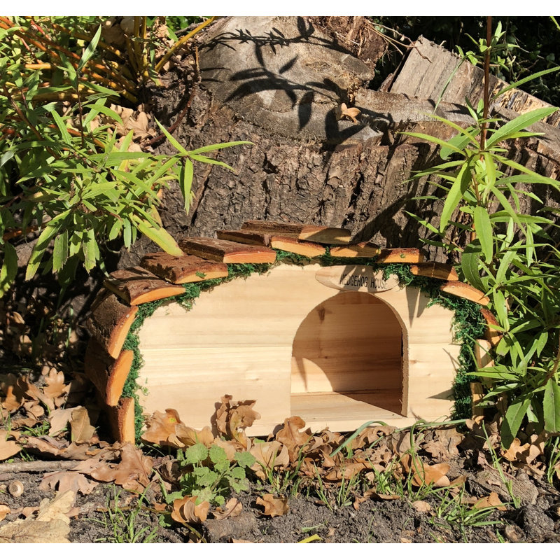Kamal Freestanding Hedgehog House
