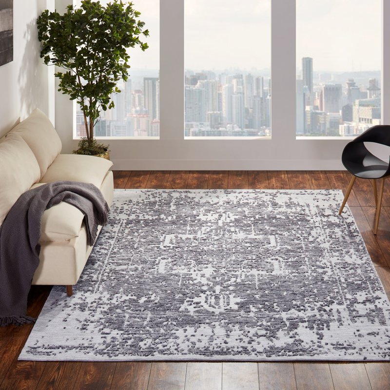 Westberg Oriental Area Rug in Gray/Ivory, Rectangle 5'6" x 8'6"