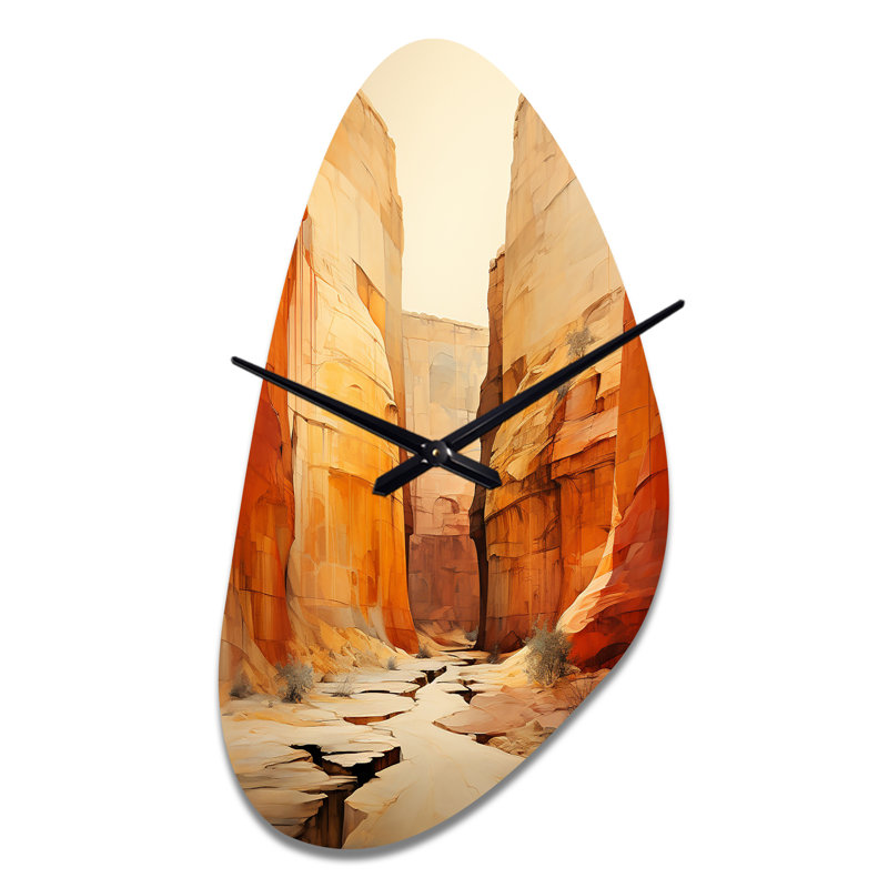 Horloge murale asymétrique en métal Shepperson Bold Landscape Canyon Desert V - Forme irrégulière, Moyenne
