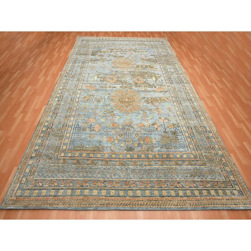 Tapis en laine et soie noué à la main 10 pi x 14 pi 2 po bleu Khotan Influence 2B97D19BDA624698BAB17AB665209AB5
