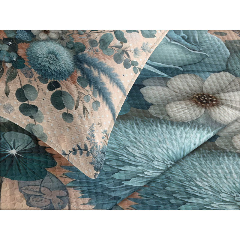 Floral Coverlet, Queen Coverlet / Bedspread + 2 Standard Shams