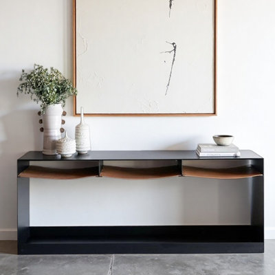 Table d'entrée de style Wabi-Sabi
