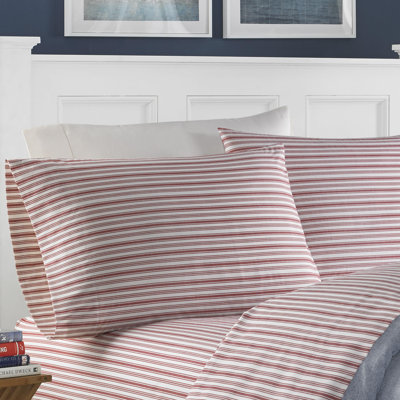 Martha Stewart Bedford Scallop Bath Rug