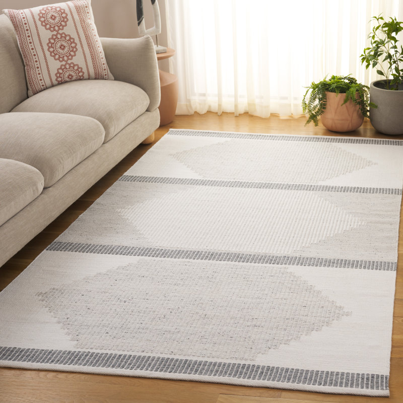 Kilim Hand Woven Recycled P.E.T. Geometric Indoor Rug, Rectangle 5' x 8'