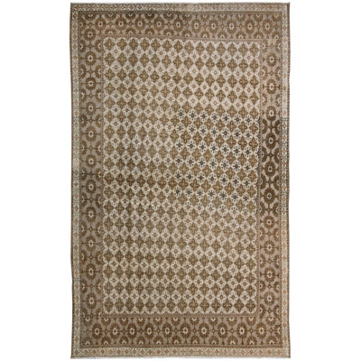 Tapis unique brun, beige et moka des années 1950 de 4 pi 6 po x 7 pi 4 po Konya