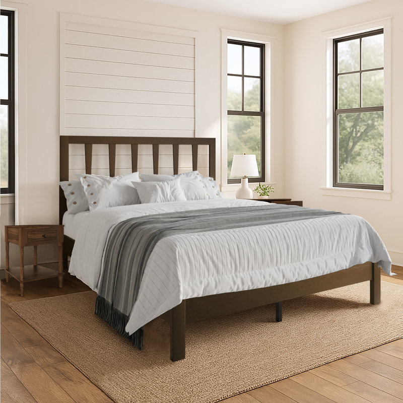 Grand lit plateforme en bois massif Harwich avec 2 tables de chevet, Brun, Grand, Black