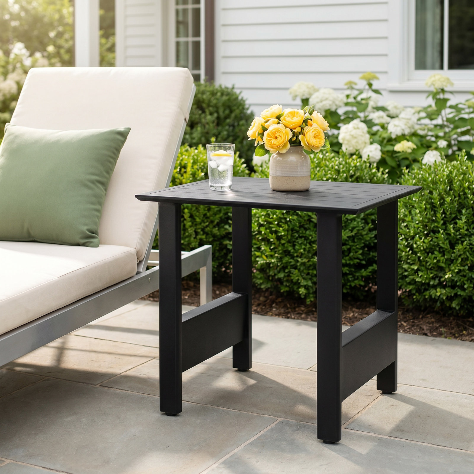 Everlee Metal Side Table, Black