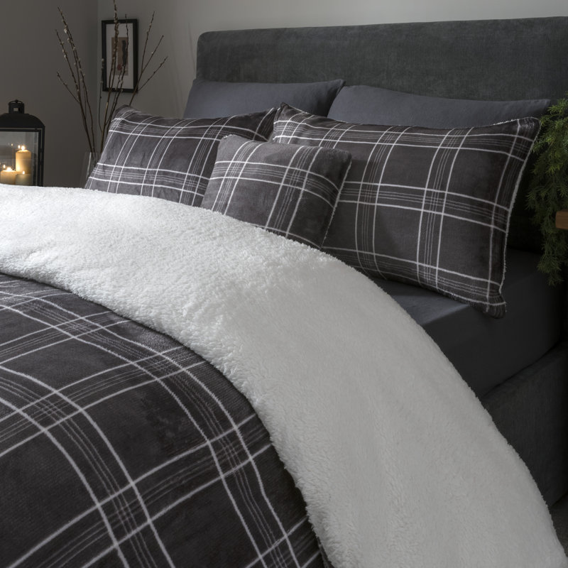 Ashwin Polyester Chequered Duvet Cover Set with Pillowcases, Grey, Single - 1 Standard Pillowcase