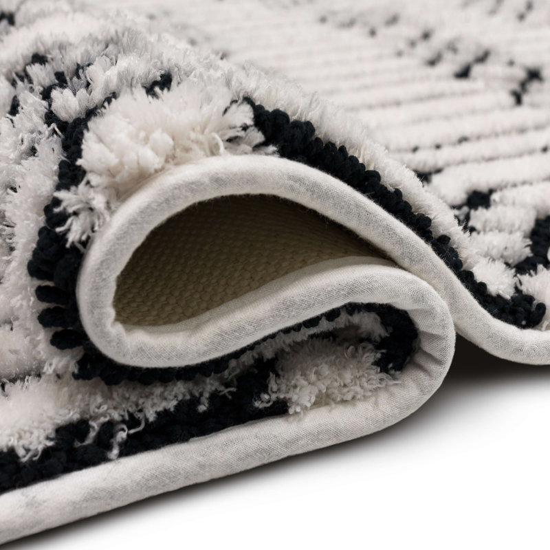 Linkage Casual Geometric Polyester Machine Washable Knitted Bath Mat, White/Black, 20" W x 34" L