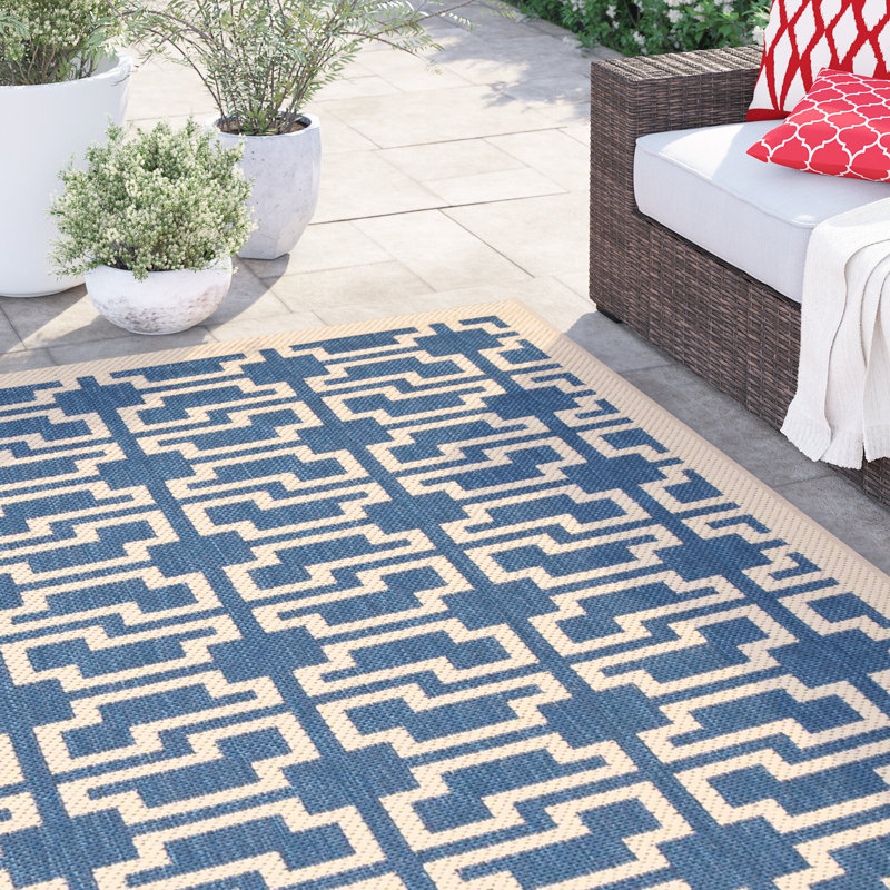 Herefordshire Performance Geometric Indoor/Outdoor Area Rug, Rectangle 4' x 5'7"