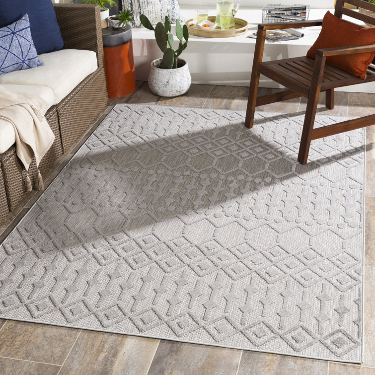 Hilyard Geometric Indoor / Outdoor Rug