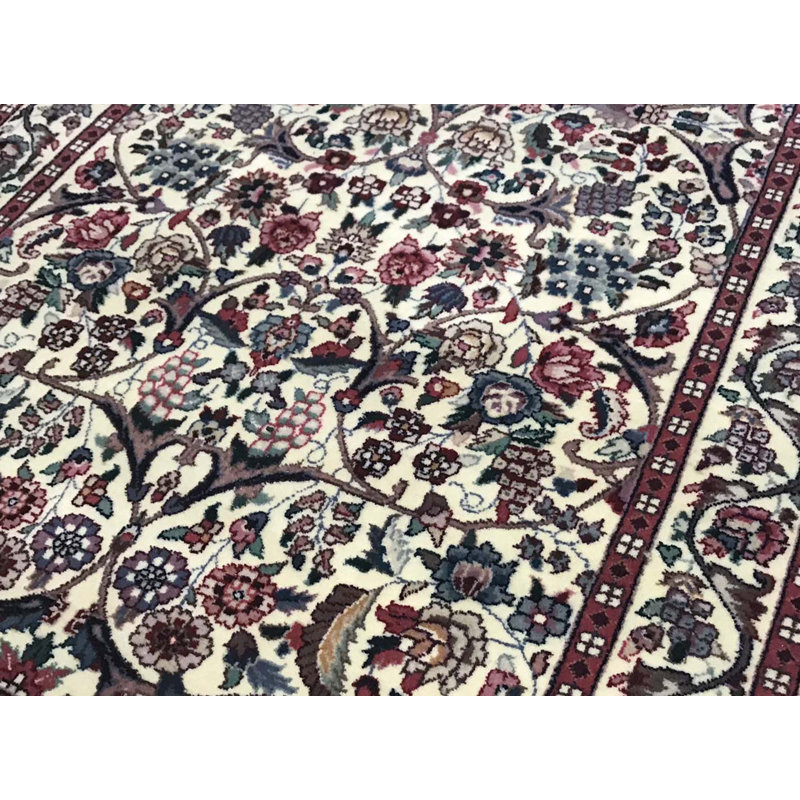 Tapis ivoire noué à la main de haute qualité