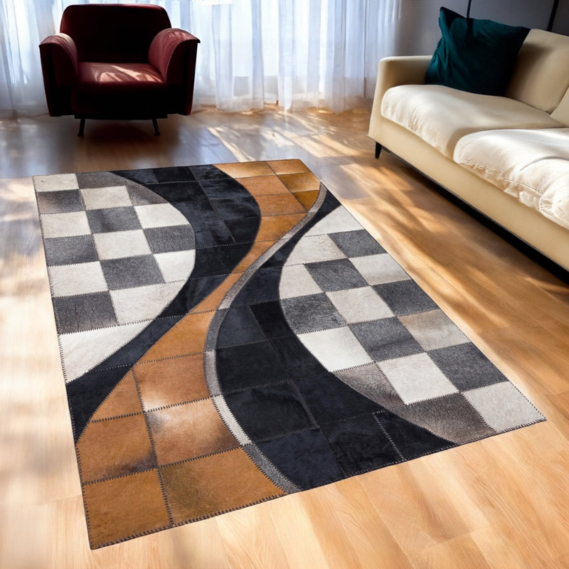 Tapis beige et gris à motif géométrique en peau de vache_5 x 7,5 pi, Rectangle 5 pi x 7 pi 6 po