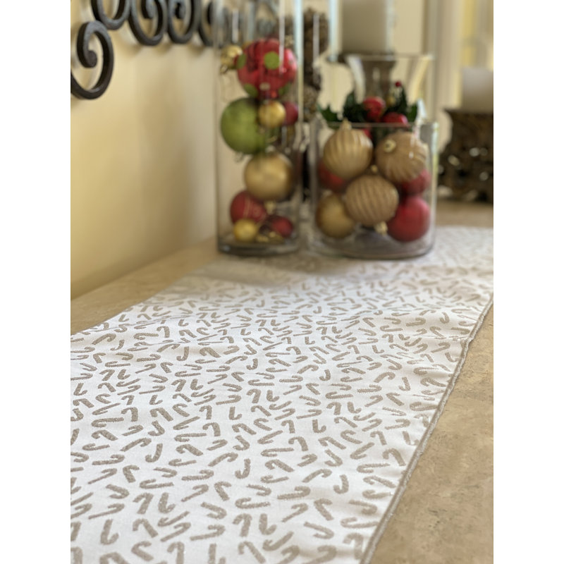 Chemin de table géométrique Freret, L 108 po x l 12 po, Argent