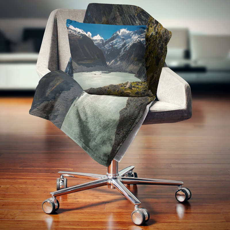 Housse et insert de coussin rectangulaire Frosty Mountains, Carrée 18 po x 18 po