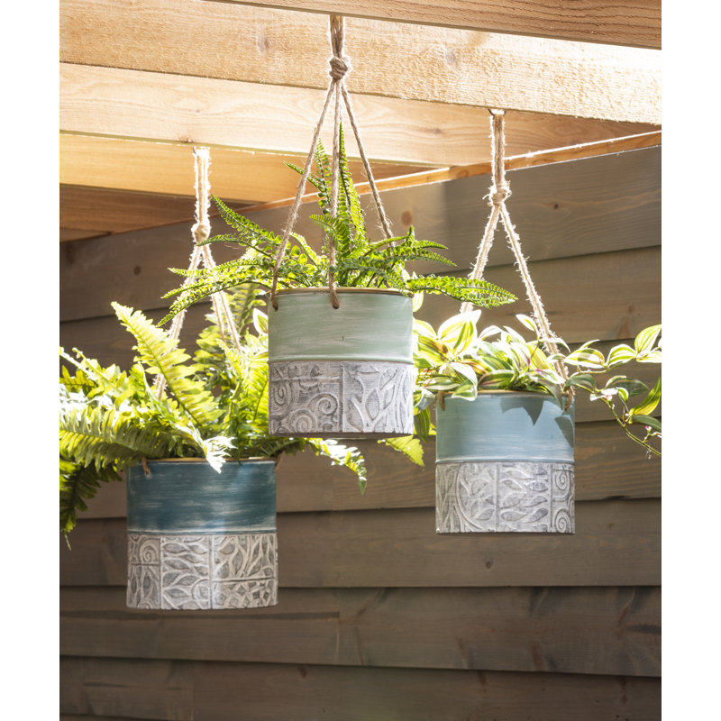 Painted 3-Piece Metal Indoor/Outdoor Hanging Planter Set