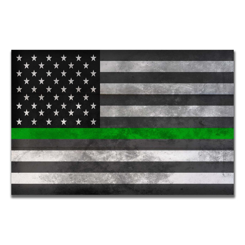 «Thin Green Line Flag» sur bois, H 20 po x l 30 po