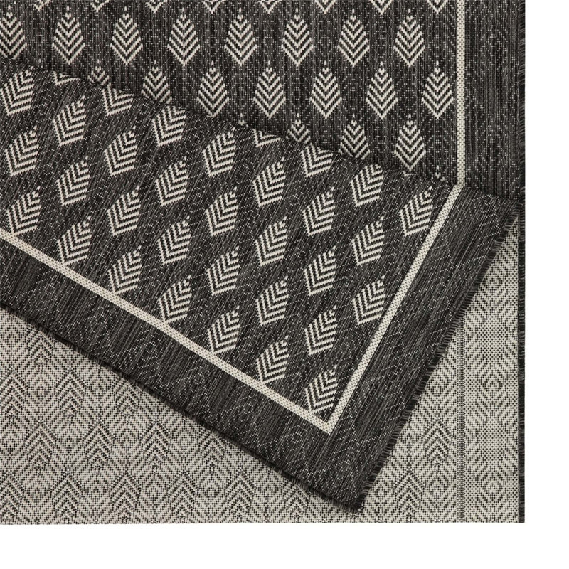 Lavaris Indoor / Outdoor Rug, Rectangle 5'3" x 7'3"