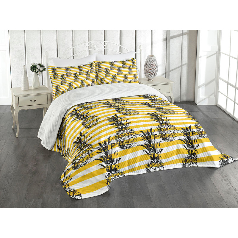 Retro Pineapple Striped Black and Yellow Queen Bedspread Set