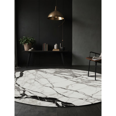 Tapis gris soyeux et moelleux