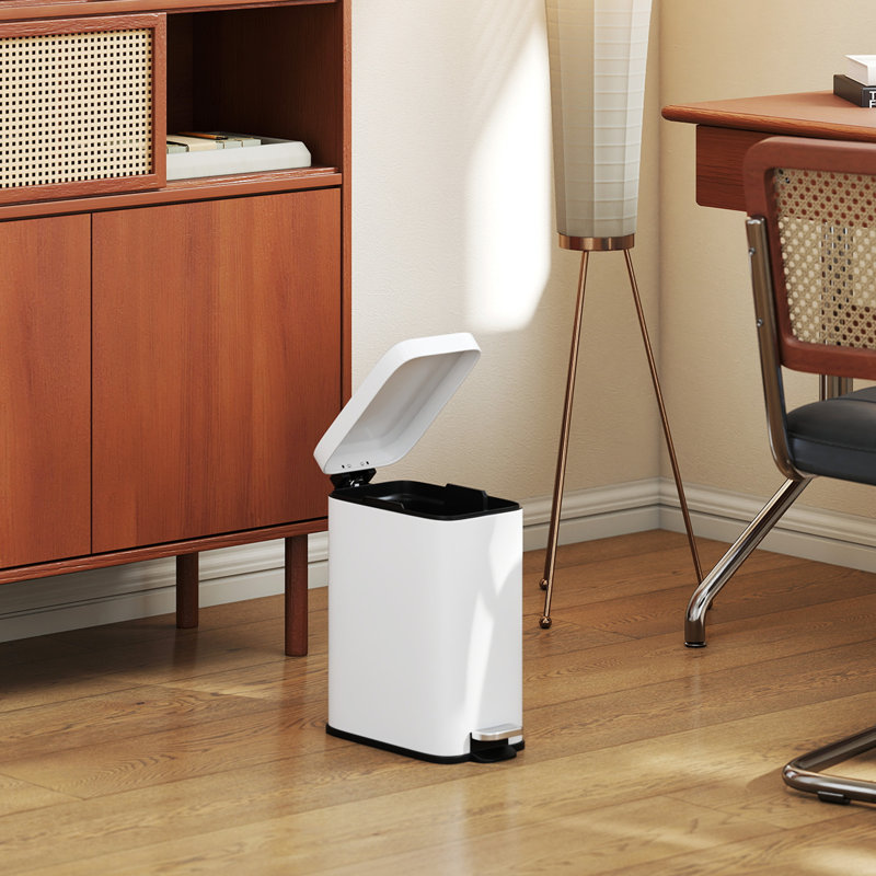 Aarvin Steel Step On Kitchen Trash Can - 5L, White