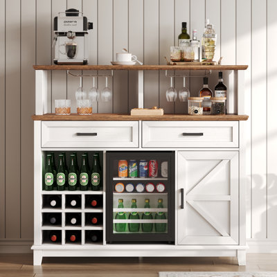 Armoire-bar de style campagnard avec réfrigérateur de 15 po, porte-verres et porte-verre Afsaar