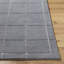 Tapis bleu touffeté à la main Mallory-691219348