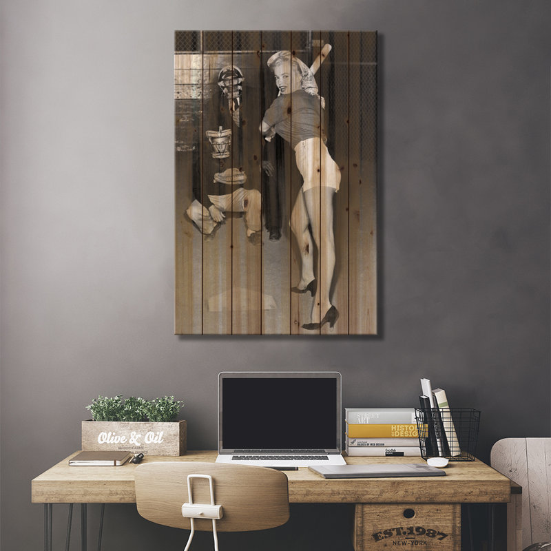 Marilyn Monroe à l'assiette en talons noirs, L 18 po x H 26 po