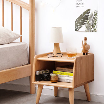 Table de chevet européenne en hêtre - armoire en bois massif avec espace naturel simple pour les besoins de rangement