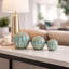 Boules décoratives en céramique ajourée pour la décoration intérieure - Sphères décoratives modernes à poser sur une console ou dans un salon - Lot de 3, 15 cm, 12,5 cm, 10 cm