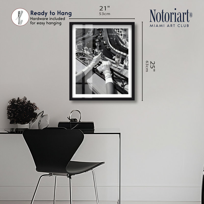Décoration murale Racing In Monaco Shadowbox Print par Notoriart, cadre noir, H 25 po x l 21 po, H 25 po x l 21 po