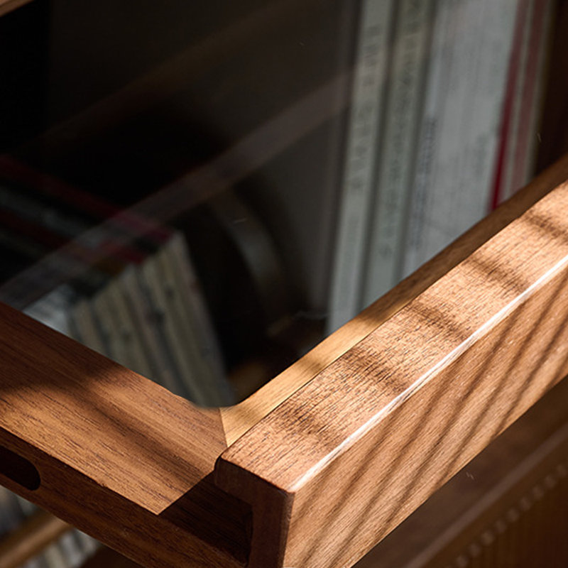 Bibliothèque sur pied en bois