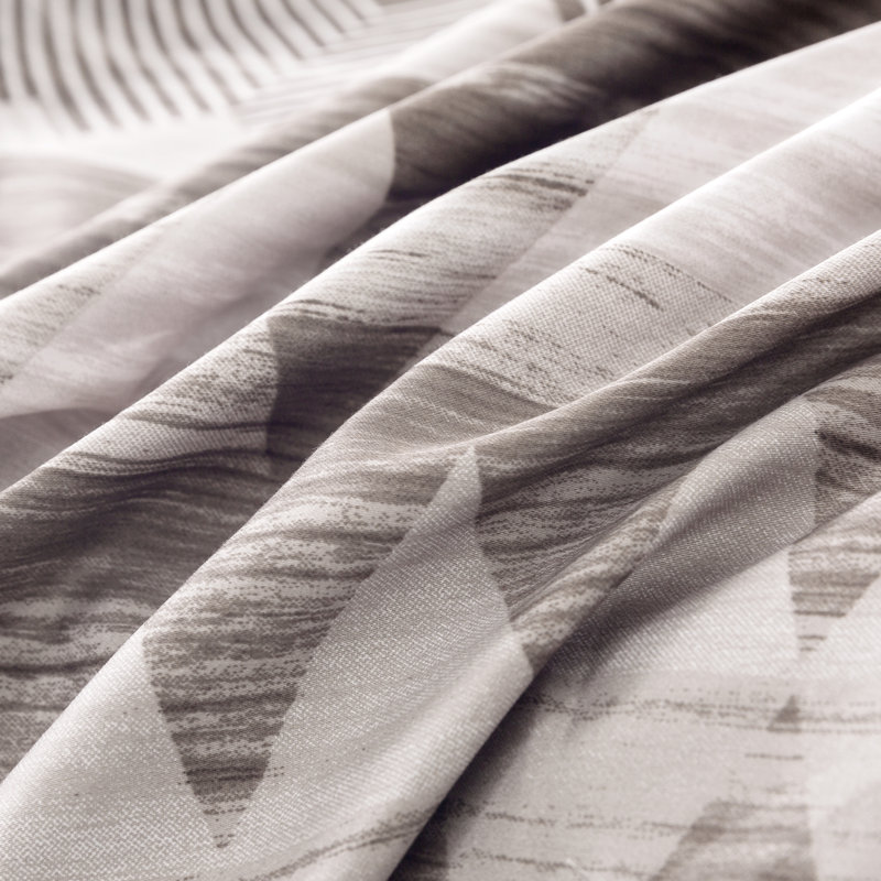Sateen Chevron / Zig Zag Duvet Cover, Queen Duvet Cover + 2 Shams