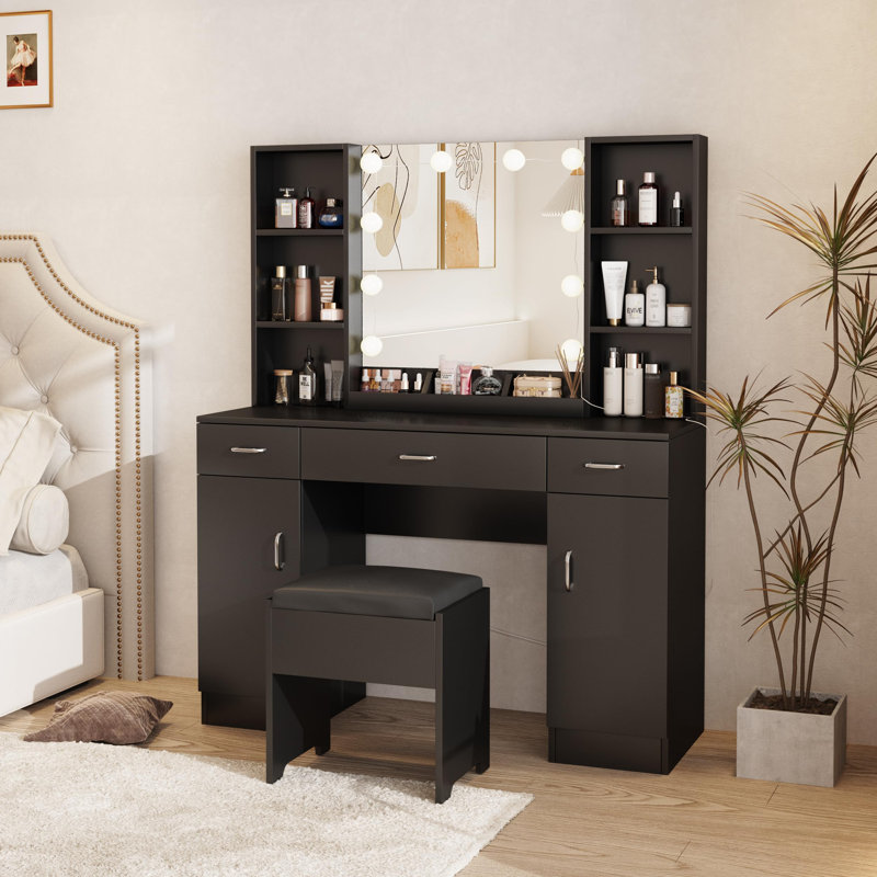 Vanity, Black