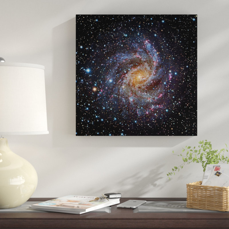 «Spiral Galaxy in Cepheus (NGC 6946)», impression sur toile, H 12 po x l 12 po x P 1,5 po, Toile tendue, Pas de tapis